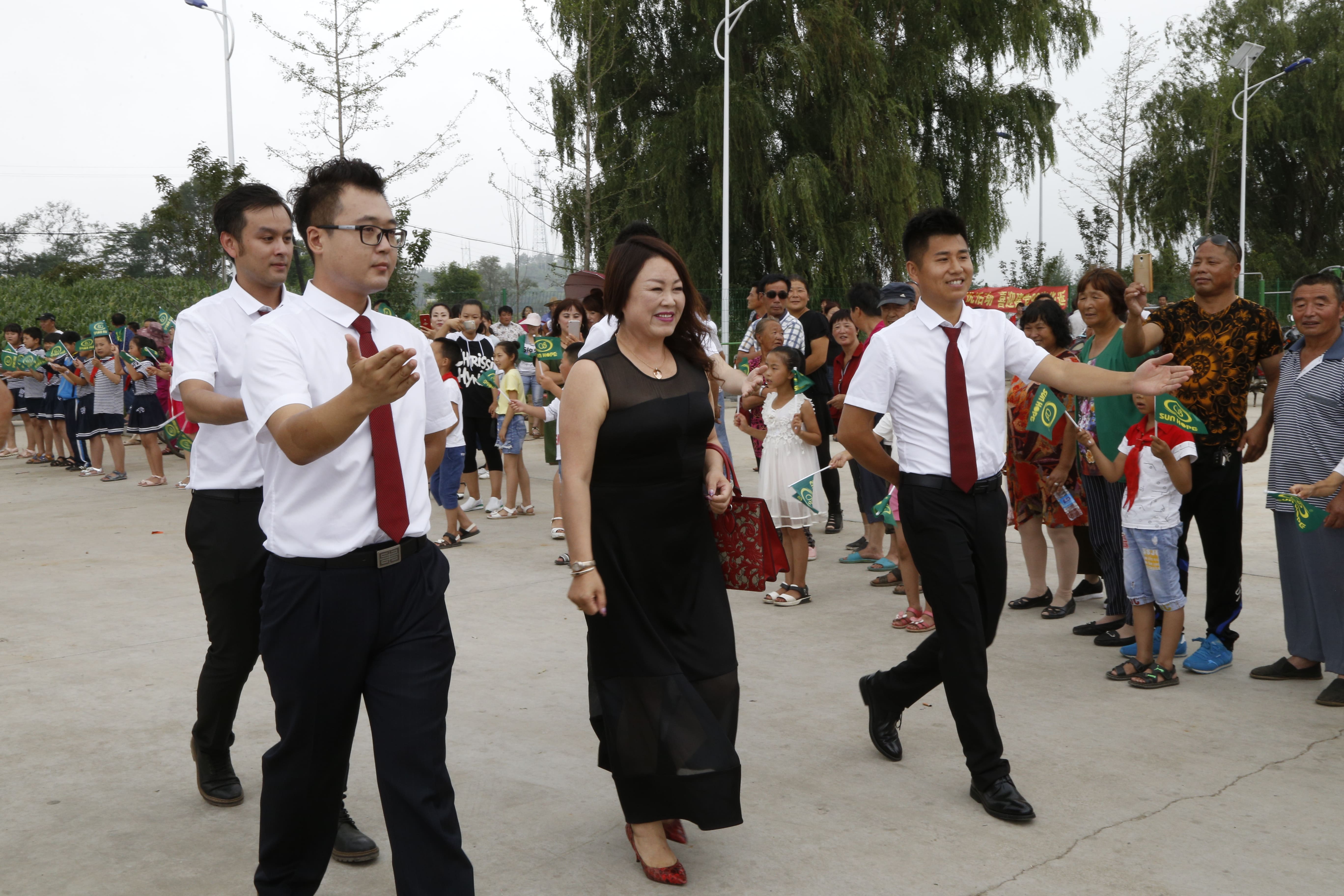 第110所 东港市椅圈镇大江网页版_大江（中国）张兰小学