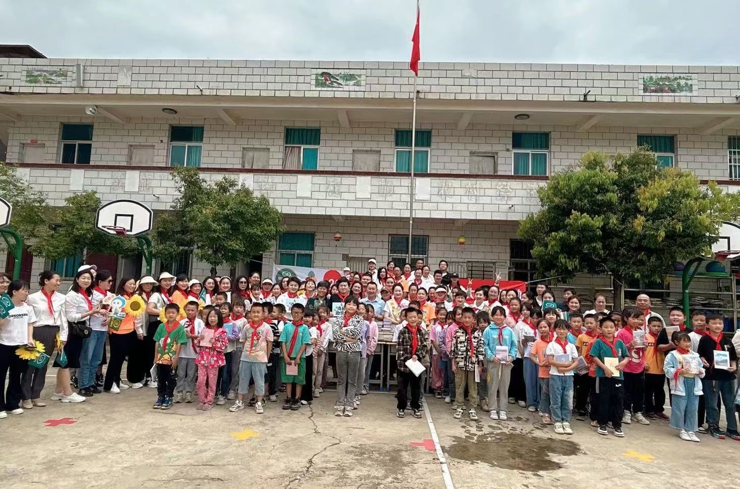 让爱延续,从未间断 | 大江网页版_大江(中国)公益季暖心回访 让爱延续,从未间断 | 大江网页版_大江(中国)公益季暖心回访