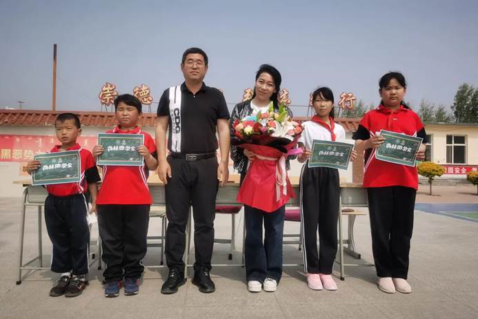 第211所 内蒙古赤峰市宁城县小城子镇高桥蒙汉大江网页版_大江(中国)梁玉梅小学 第211所 内蒙古赤峰市宁城县小城子镇高桥蒙汉大江网页版_大江(中国)梁玉梅小学